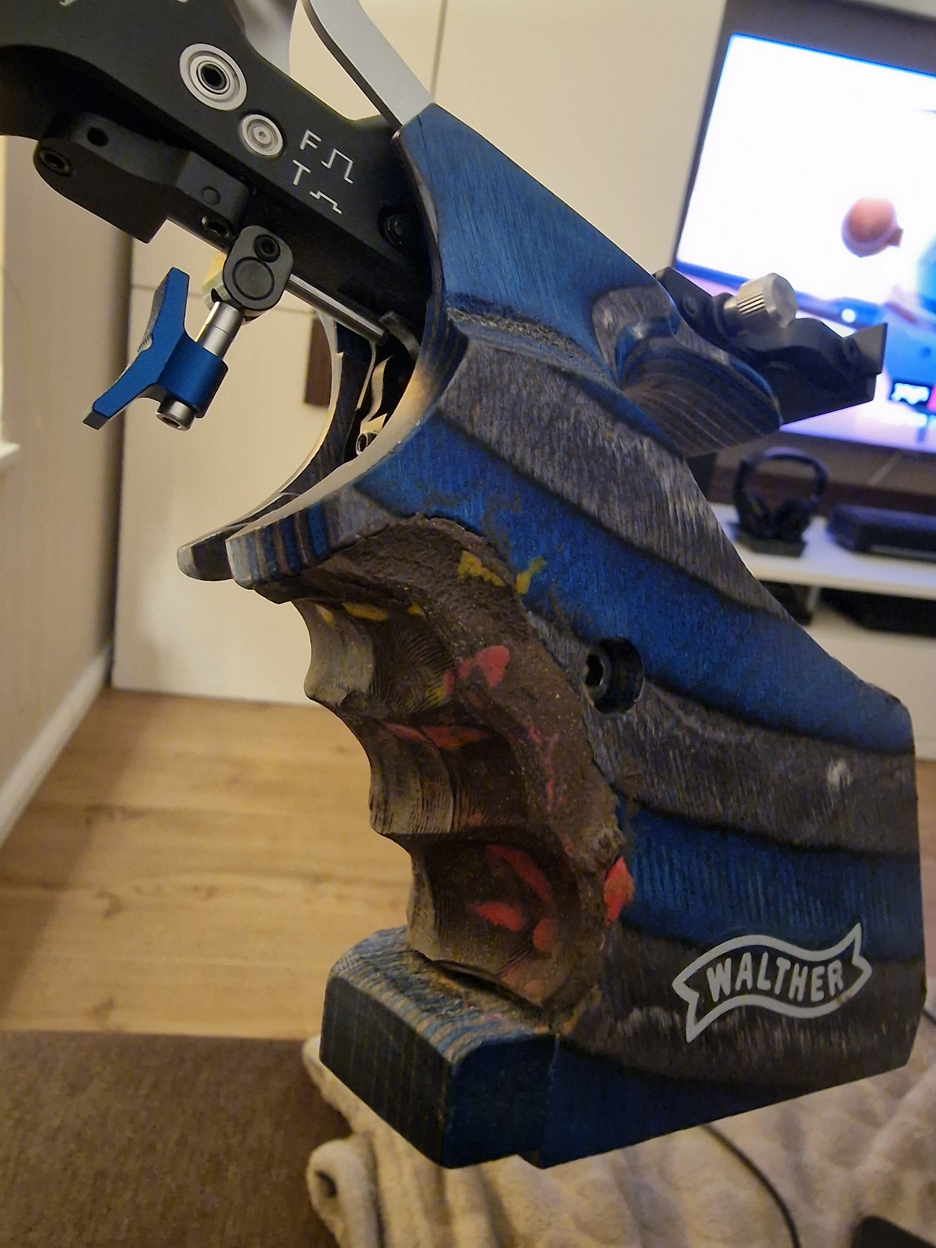 1749161077386391209610473546666